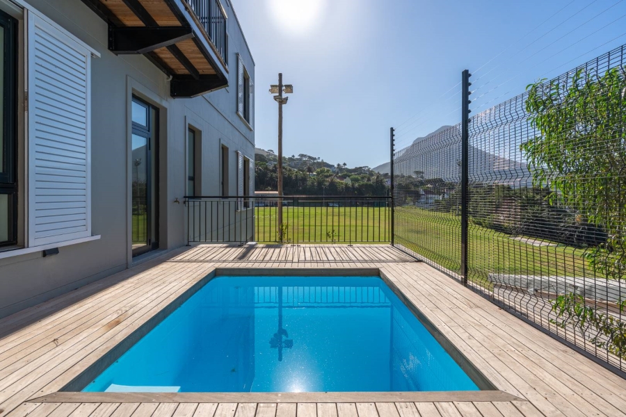 2 Bedroom Property for Sale in Oranjezicht Western Cape